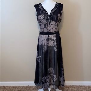 Elegant lined sleeveless midi dress. Any occasion